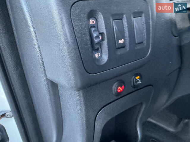 Рено Мастєр 2016 у Рівному на Automoto.ua Білий Рено Мастєр, об'ємом двигуна 2.3 л та пробігом 185 тис. км за 17200 $, фото 22 на Automoto.ua