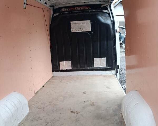 Белый Рено Мастер, объемом двигателя 2.3 л и пробегом 293 тыс. км за 14366 $, фото 3 на Automoto.ua