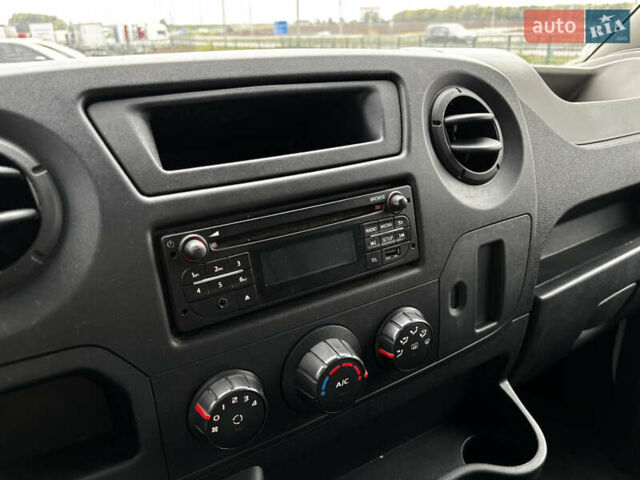 Белый Рено Мастер, объемом двигателя 2.3 л и пробегом 256 тыс. км за 14500 $, фото 10 на Automoto.ua