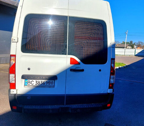 Белый Рено Мастер, объемом двигателя 2.3 л и пробегом 250 тыс. км за 13000 $, фото 2 на Automoto.ua