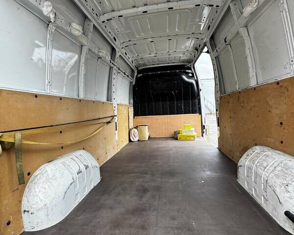 Білий Рено Мастєр, об'ємом двигуна 2.3 л та пробігом 640 тис. км за 13600 $, фото 16 на Automoto.ua