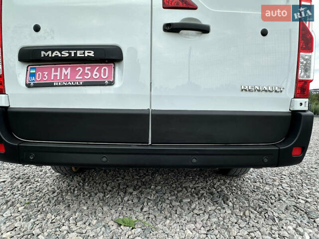 Белый Рено Мастер, объемом двигателя 2.3 л и пробегом 242 тыс. км за 16200 $, фото 7 на Automoto.ua
