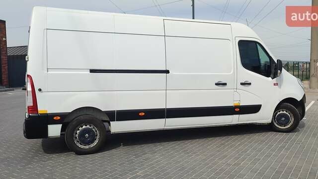 Белый Рено Мастер, объемом двигателя 2.3 л и пробегом 457 тыс. км за 14300 $, фото 3 на Automoto.ua