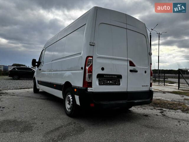 Белый Рено Мастер, объемом двигателя 2.3 л и пробегом 256 тыс. км за 14500 $, фото 3 на Automoto.ua
