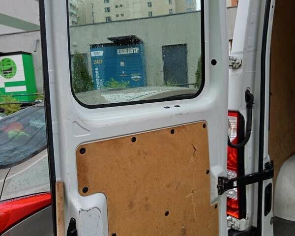 Рено Мастер 2016 в Киеве на Automoto.ua Белый Рено Мастер, объемом двигателя 2.3 л и пробегом 330 тыс. км за 13300 $, фото 10 на Automoto.ua