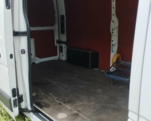 Белый Рено Мастер, объемом двигателя 2.3 л и пробегом 411 тыс. км за 13800 $, фото 6 на Automoto.ua