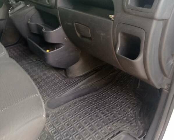 Белый Рено Мастер, объемом двигателя 2.3 л и пробегом 248 тыс. км за 13800 $, фото 1 на Automoto.ua