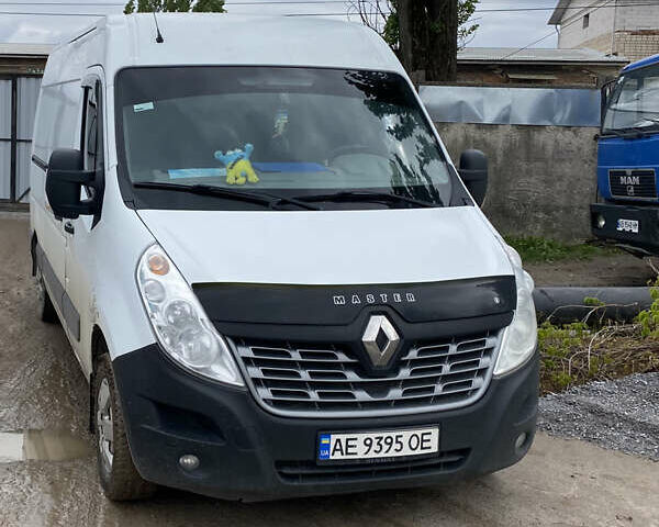 Белый Рено Мастер, объемом двигателя 2.3 л и пробегом 476 тыс. км за 13900 $, фото 2 на Automoto.ua