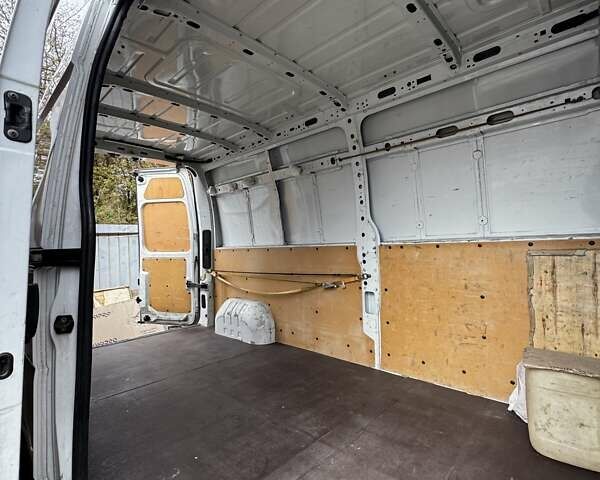 Білий Рено Мастєр, об'ємом двигуна 2.3 л та пробігом 640 тис. км за 13600 $, фото 14 на Automoto.ua