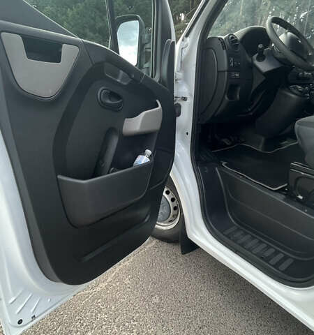 Белый Рено Мастер, объемом двигателя 2.3 л и пробегом 315 тыс. км за 14800 $, фото 25 на Automoto.ua