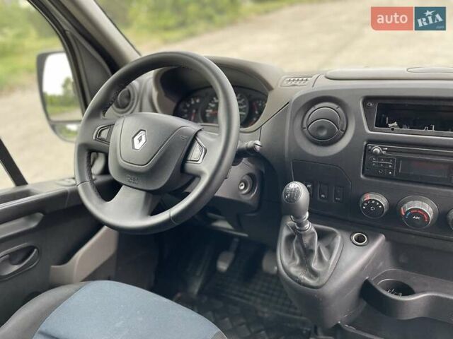 Белый Рено Мастер, объемом двигателя 2.3 л и пробегом 245 тыс. км за 17900 $, фото 12 на Automoto.ua