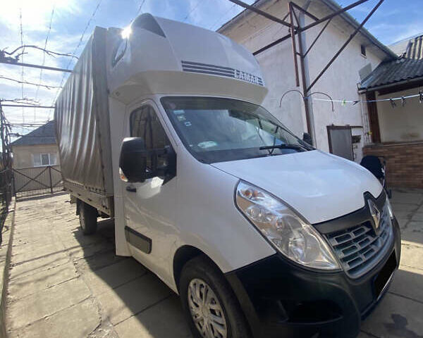 Белый Рено Мастер, объемом двигателя 2.3 л и пробегом 350 тыс. км за 12500 $, фото 3 на Automoto.ua