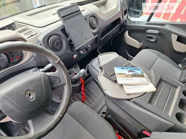 Белый Рено Мастер, объемом двигателя 2.3 л и пробегом 250 тыс. км за 14900 $, фото 19 на Automoto.ua