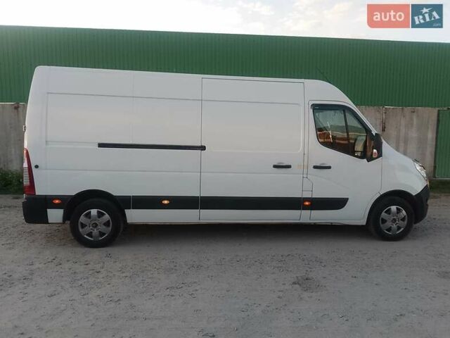 Белый Рено Мастер, объемом двигателя 2.3 л и пробегом 314 тыс. км за 14500 $, фото 1 на Automoto.ua