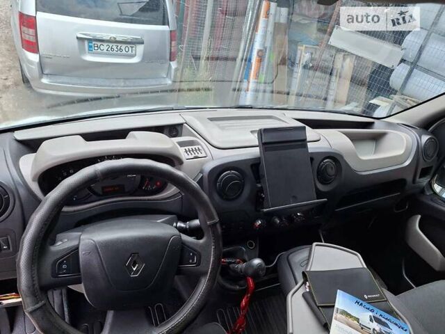 Белый Рено Мастер, объемом двигателя 2.3 л и пробегом 250 тыс. км за 14900 $, фото 12 на Automoto.ua
