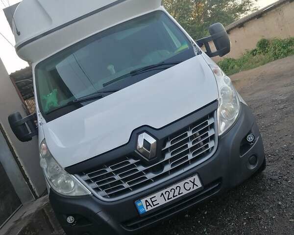 Белый Рено Мастер, объемом двигателя 2.3 л и пробегом 354 тыс. км за 12999 $, фото 1 на Automoto.ua