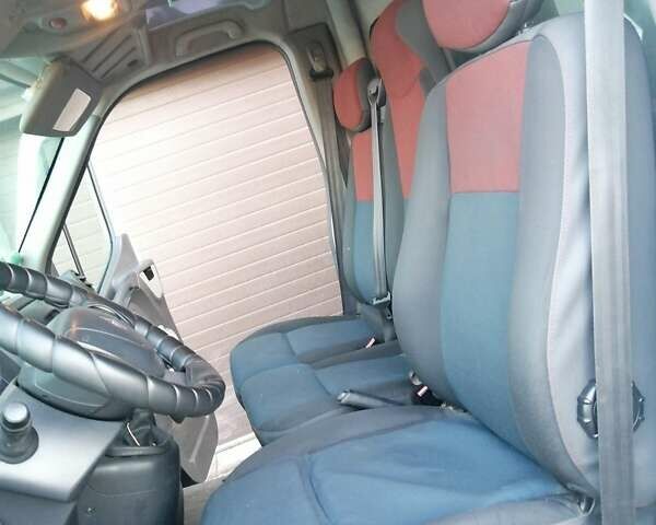 Белый Рено Мастер, объемом двигателя 2.3 л и пробегом 354 тыс. км за 12999 $, фото 19 на Automoto.ua