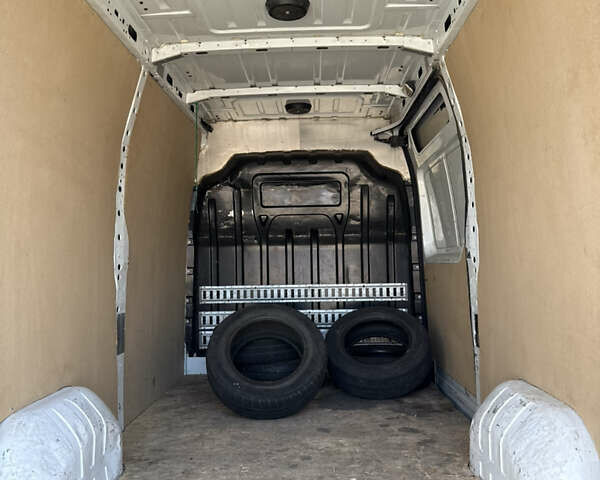 Білий Рено Мастєр, об'ємом двигуна 2.3 л та пробігом 300 тис. км за 12000 $, фото 18 на Automoto.ua