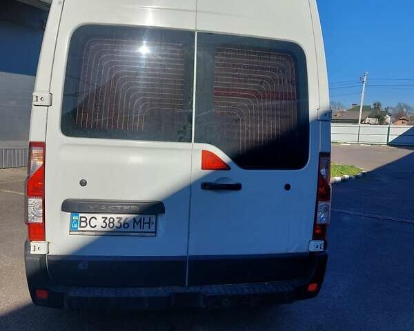 Белый Рено Мастер, объемом двигателя 2.3 л и пробегом 250 тыс. км за 13000 $, фото 4 на Automoto.ua
