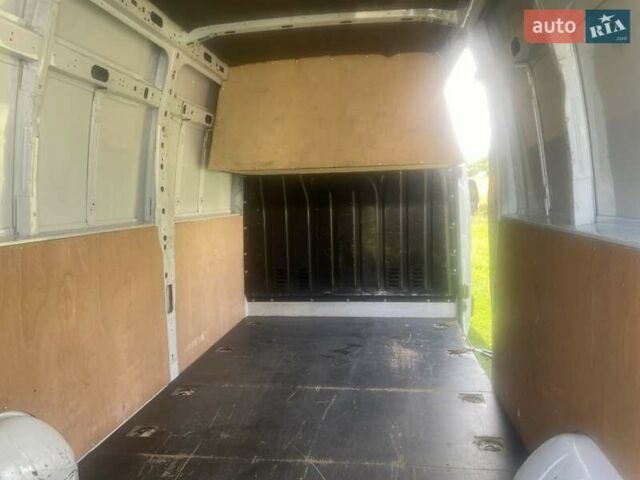 Белый Рено Мастер, объемом двигателя 2.3 л и пробегом 450 тыс. км за 14800 $, фото 7 на Automoto.ua