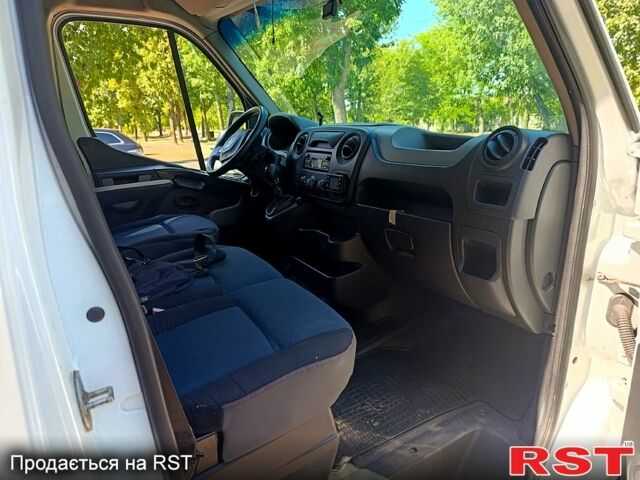 Білий Рено Мастєр, об'ємом двигуна 2.3 л та пробігом 238 тис. км за 13300 $, фото 8 на Automoto.ua