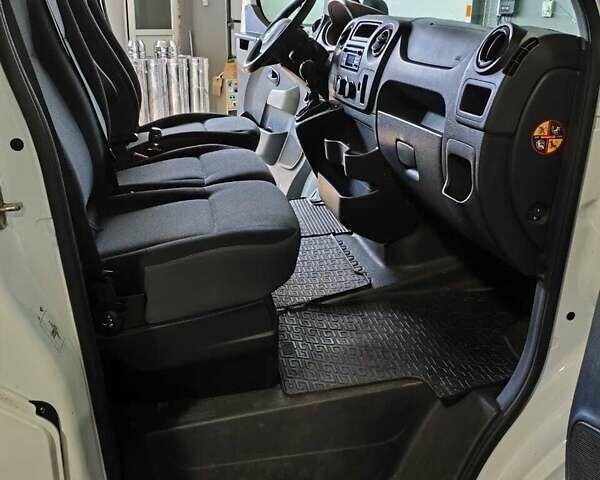 Білий Рено Мастєр, об'ємом двигуна 2.3 л та пробігом 62 тис. км за 22200 $, фото 9 на Automoto.ua
