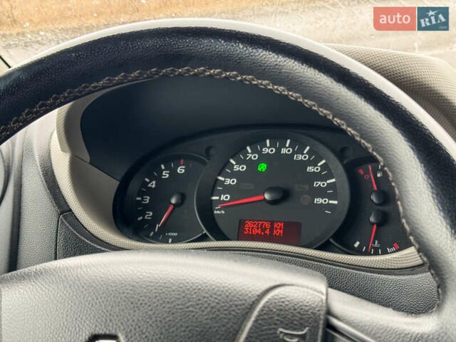 Белый Рено Мастер, объемом двигателя 2.3 л и пробегом 262 тыс. км за 12200 $, фото 14 на Automoto.ua