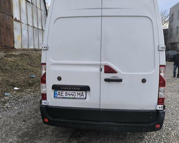 Белый Рено Мастер, объемом двигателя 2.3 л и пробегом 470 тыс. км за 10500 $, фото 4 на Automoto.ua