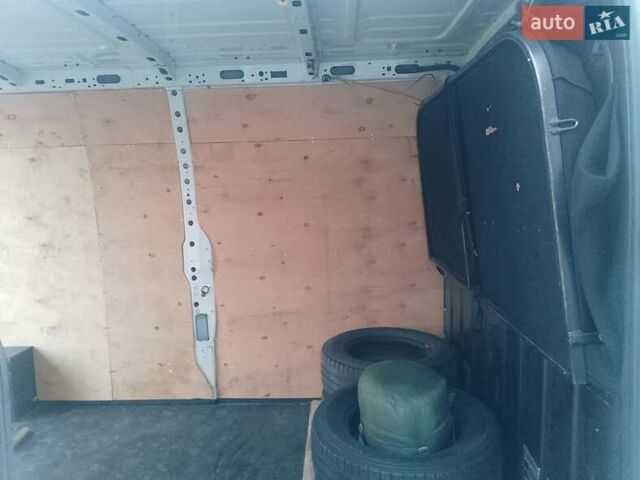 Белый Рено Мастер, объемом двигателя 2.3 л и пробегом 314 тыс. км за 14500 $, фото 8 на Automoto.ua
