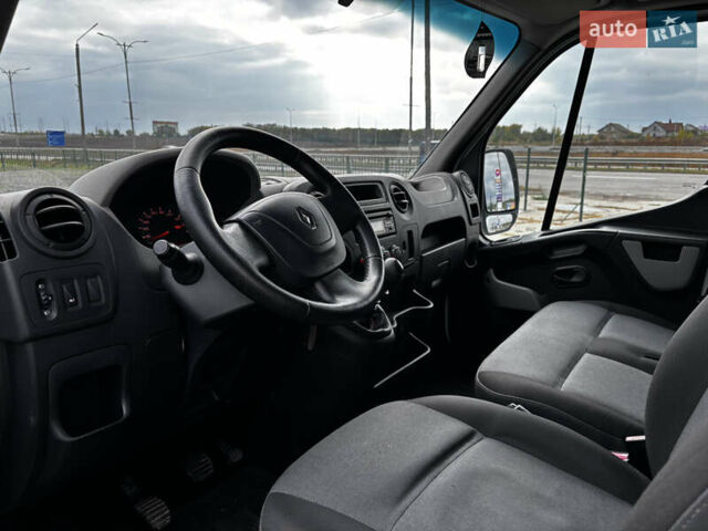 Белый Рено Мастер, объемом двигателя 2.3 л и пробегом 256 тыс. км за 14500 $, фото 4 на Automoto.ua