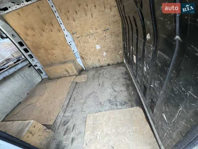Белый Рено Мастер, объемом двигателя 2.3 л и пробегом 590 тыс. км за 11000 $, фото 12 на Automoto.ua