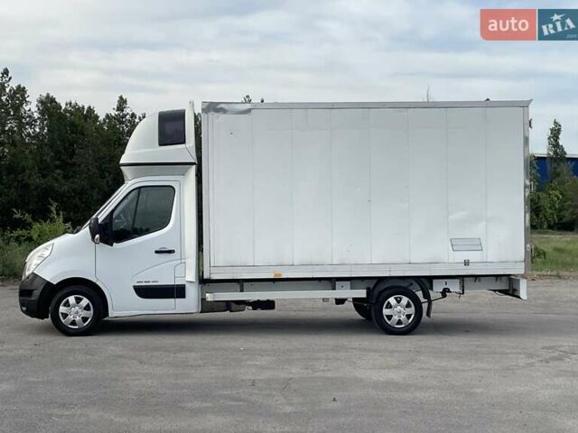 Белый Рено Мастер, объемом двигателя 2.3 л и пробегом 245 тыс. км за 17900 $, фото 6 на Automoto.ua