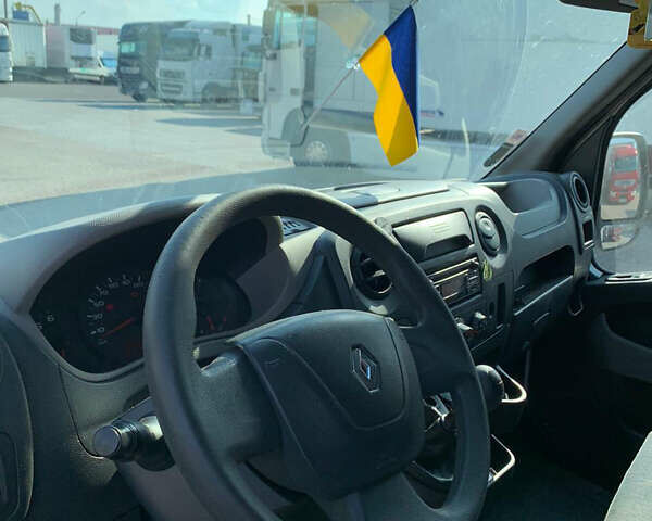 Белый Рено Мастер, объемом двигателя 2.3 л и пробегом 650 тыс. км за 15000 $, фото 5 на Automoto.ua