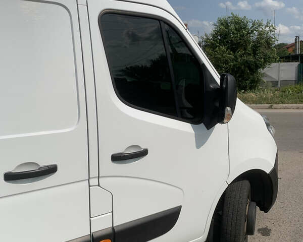 Білий Рено Мастєр, об'ємом двигуна 2.3 л та пробігом 257 тис. км за 18300 $, фото 5 на Automoto.ua