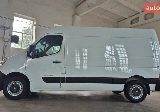 Белый Рено Мастер, объемом двигателя 2.3 л и пробегом 236 тыс. км за 15900 $, фото 5 на Automoto.ua