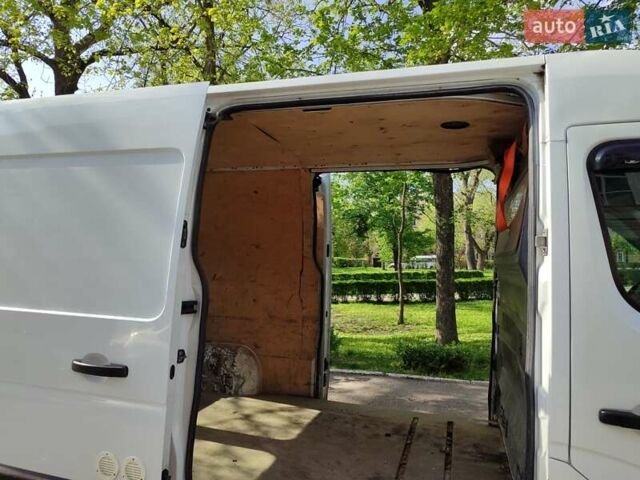 Белый Рено Мастер, объемом двигателя 2.3 л и пробегом 387 тыс. км за 14000 $, фото 12 на Automoto.ua