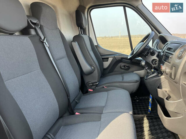 Белый Рено Мастер, объемом двигателя 2.3 л и пробегом 246 тыс. км за 17600 $, фото 20 на Automoto.ua
