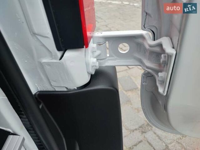 Белый Рено Мастер, объемом двигателя 2.3 л и пробегом 272 тыс. км за 18300 $, фото 74 на Automoto.ua