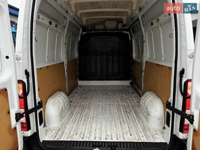 Білий Рено Мастєр, об'ємом двигуна 2.3 л та пробігом 80 тис. км за 17500 $, фото 23 на Automoto.ua