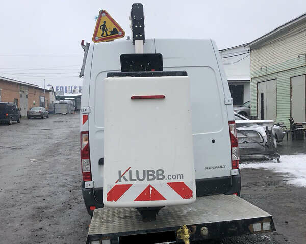 Белый Рено Мастер, объемом двигателя 2.3 л и пробегом 195 тыс. км за 18100 $, фото 1 на Automoto.ua