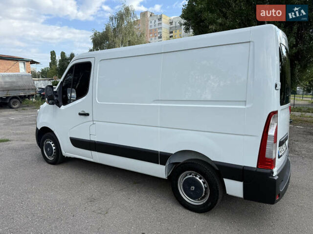 Белый Рено Мастер, объемом двигателя 2.3 л и пробегом 260 тыс. км за 15000 $, фото 2 на Automoto.ua