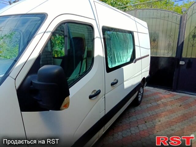 Белый Рено Мастер, объемом двигателя 2.3 л и пробегом 185 тыс. км за 13580 $, фото 1 на Automoto.ua