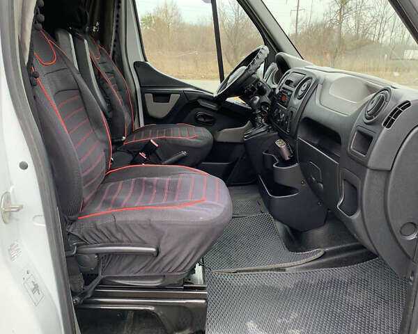 Белый Рено Мастер, объемом двигателя 2.3 л и пробегом 513 тыс. км за 13000 $, фото 4 на Automoto.ua