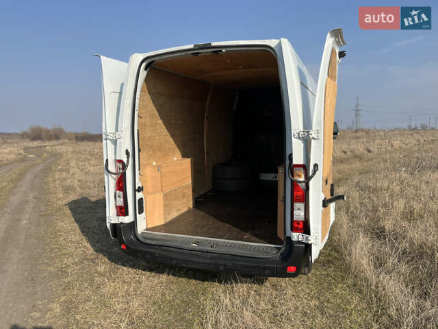 Белый Рено Мастер, объемом двигателя 2.3 л и пробегом 246 тыс. км за 17600 $, фото 27 на Automoto.ua