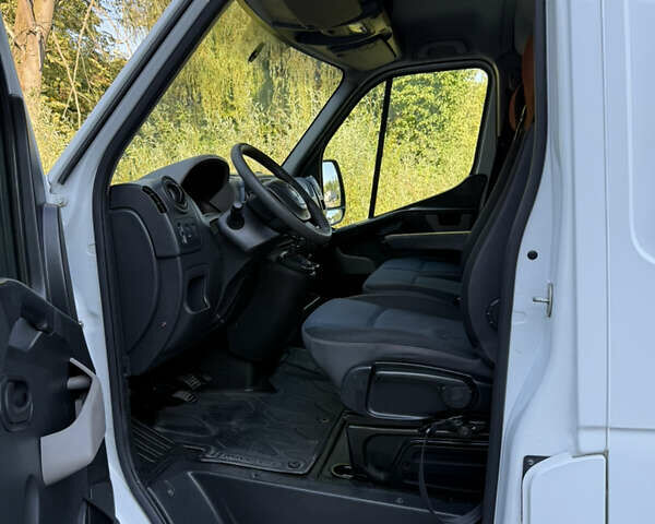 Білий Рено Мастєр, об'ємом двигуна 2.3 л та пробігом 220 тис. км за 15950 $, фото 30 на Automoto.ua
