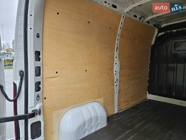 Белый Рено Мастер, объемом двигателя 2.3 л и пробегом 190 тыс. км за 15300 $, фото 40 на Automoto.ua