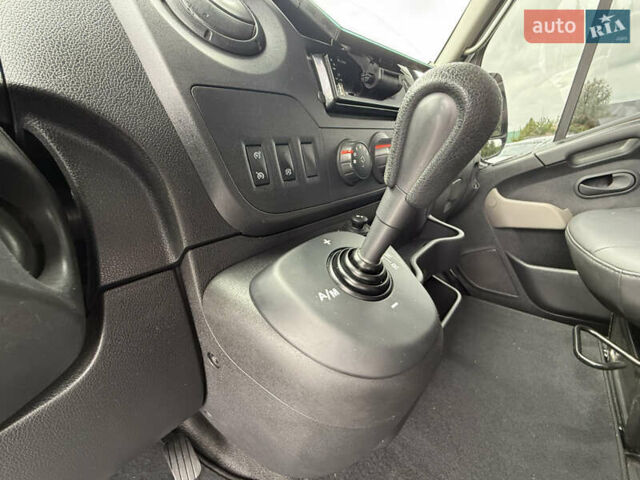 Білий Рено Мастєр, об'ємом двигуна 2.3 л та пробігом 260 тис. км за 19900 $, фото 16 на Automoto.ua