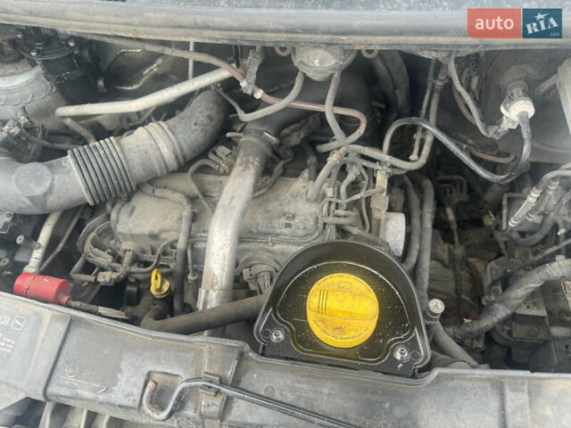 Білий Рено Мастєр, об'ємом двигуна 2.3 л та пробігом 330 тис. км за 19500 $, фото 12 на Automoto.ua