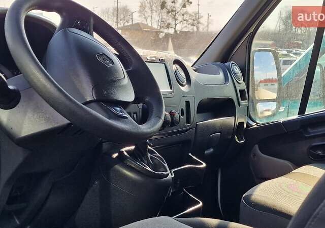 Белый Рено Мастер, объемом двигателя 2.3 л и пробегом 255 тыс. км за 19900 $, фото 6 на Automoto.ua