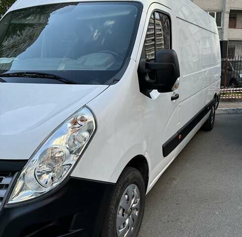 Белый Рено Мастер, объемом двигателя 2.3 л и пробегом 196 тыс. км за 17000 $, фото 1 на Automoto.ua